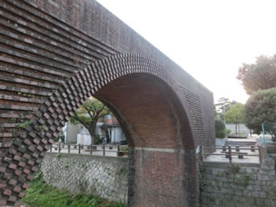 img02